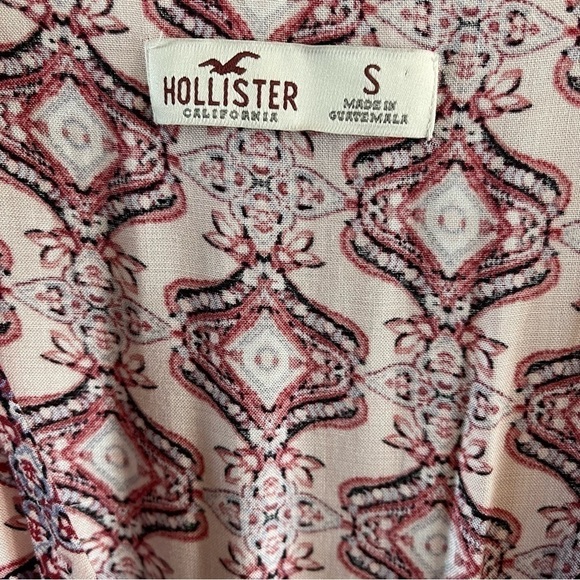 Hollister Rayon Wrap Romper size small GUC - Picture 6 of 10